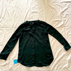 Long sleeve satin type top